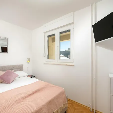 And Daisy Guest house